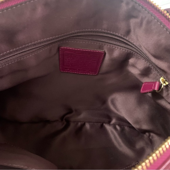 Raspberry Coach Bag with Certificate of Authenticity - Picture 5 of 13